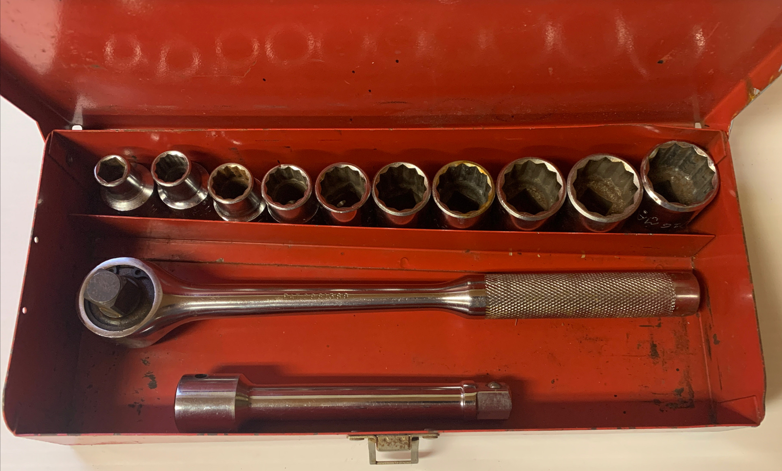 Vintage Mac Tools V8RI 1/2 Inch Drive Ratchet 10 Sockets 5 In Extension Box U