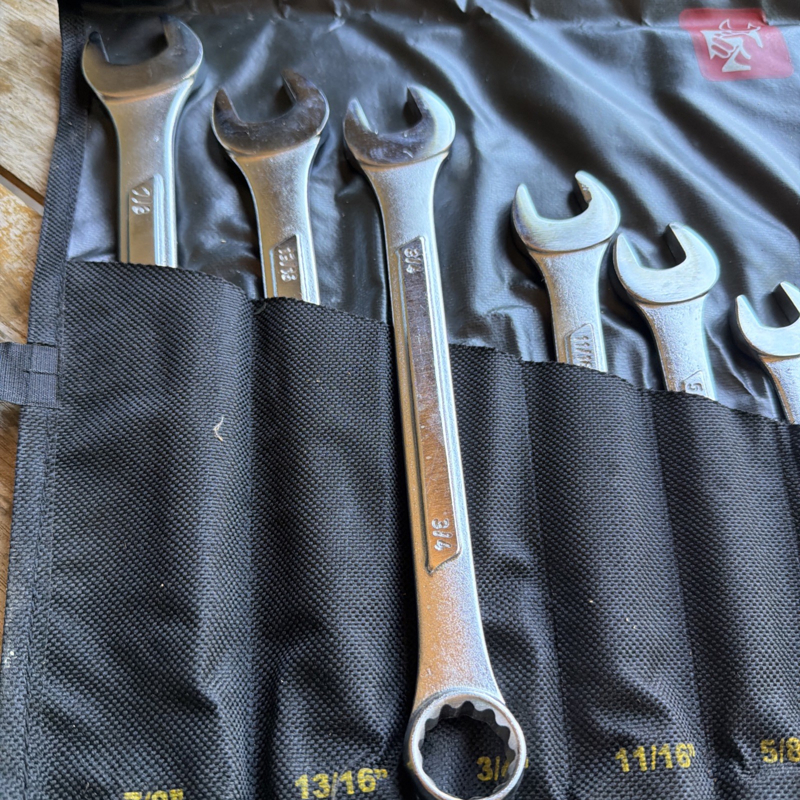 22-Piece Standard/Metric Combination Wrench Set. NOS