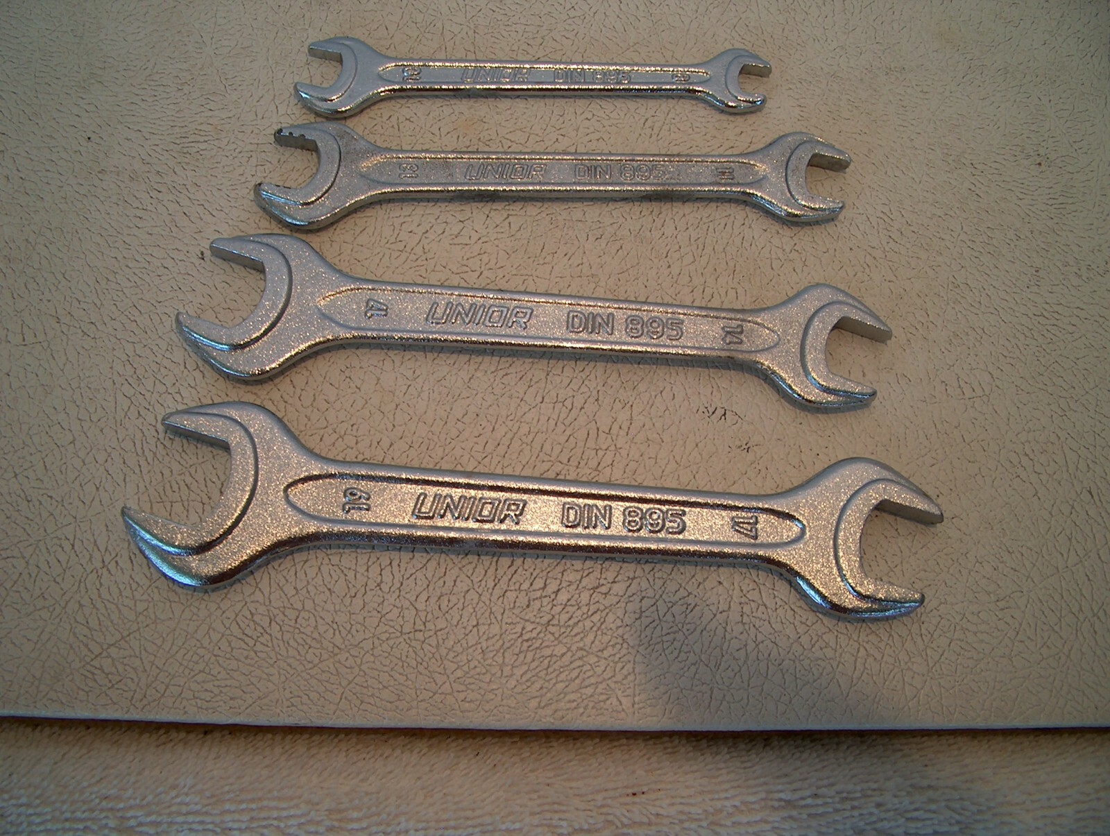 MERCEDES BENZ UNIOR DIN 895 WRENCHES COUNT OF 4