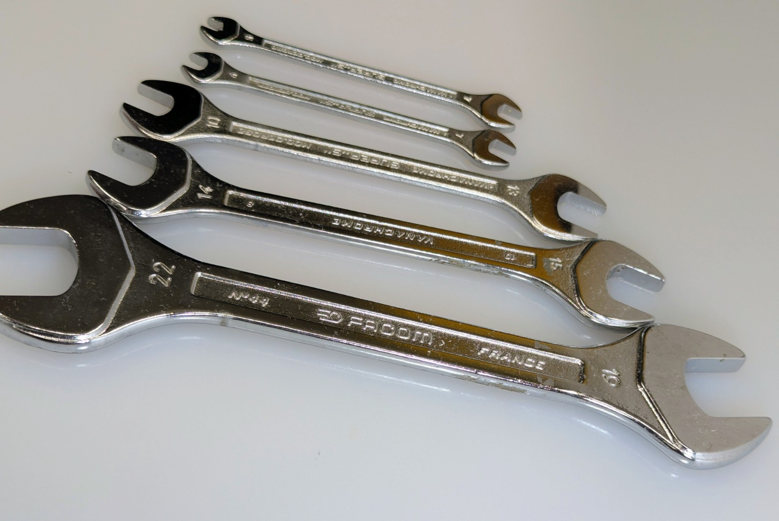 Five Facom France Open-end Metric Wrenches sizes: 19/22, 15/14, 13/10, 7/6, 7/5