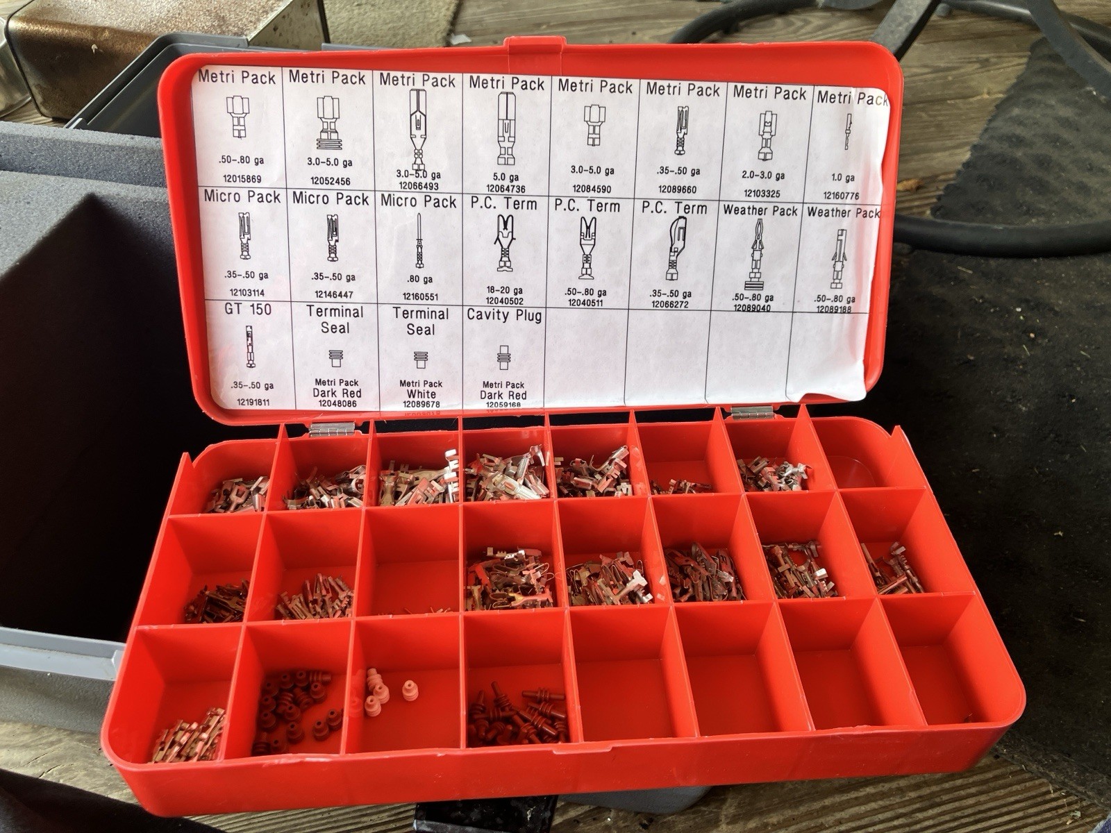 J-38125 Kent Moore 5 trays of Delphi terminals With Crimpers