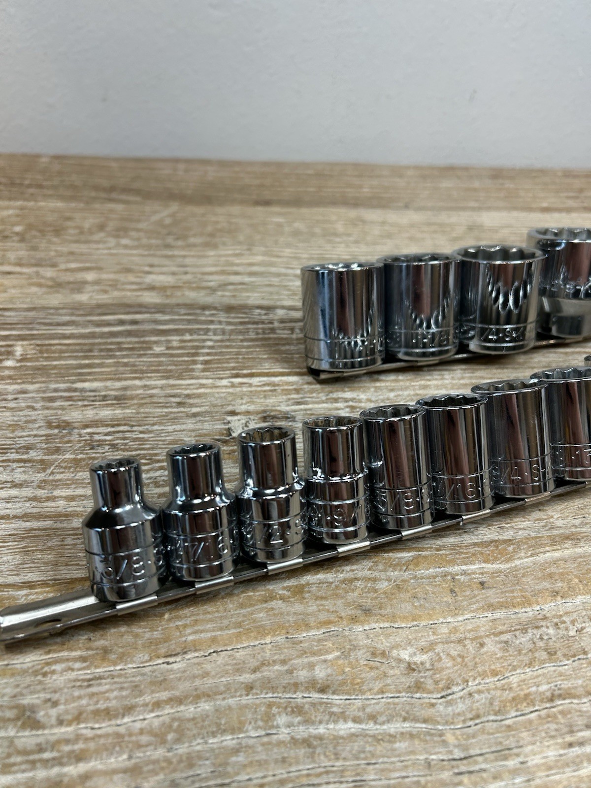 SK Tools VTG 18 Piece 1/2″ Drive, 12 Point, 3/8″ to 1-1/2″ Shallow Socket Set