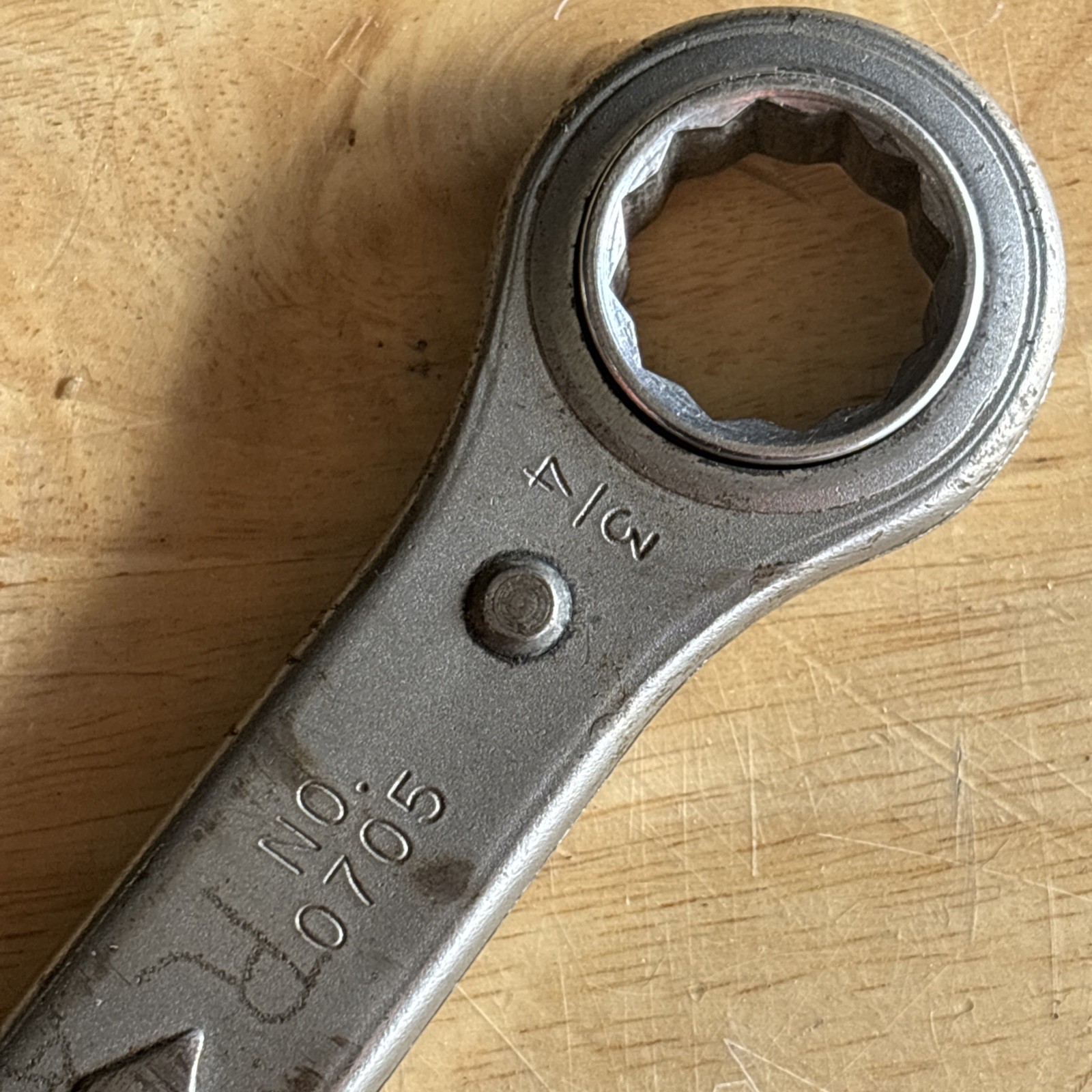 Indestro Select 5/8″ x 3/4″ Ratcheting Double Box End Wrench 12pt 0705 USA READ!