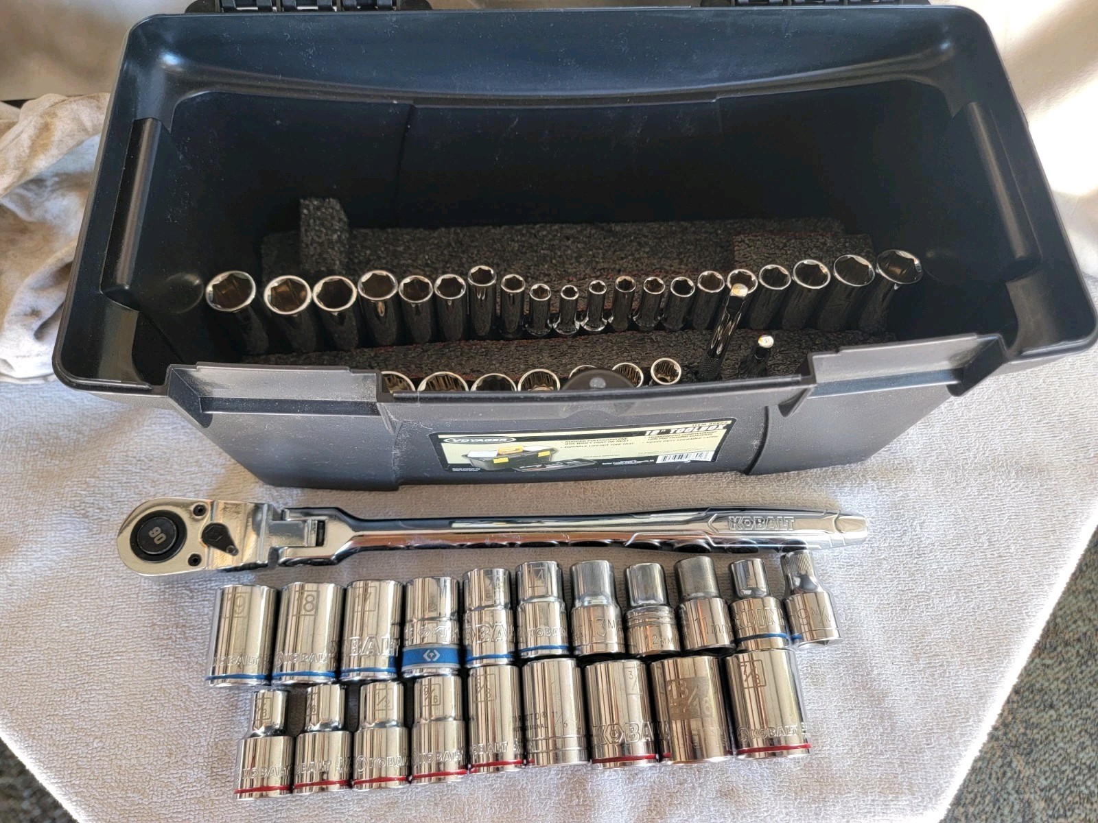 93pc Kobalt MIX Socket Wrench Set 1/4, 3/8, 1/2 dr., SAE/Metric + 18pc Apex Bits