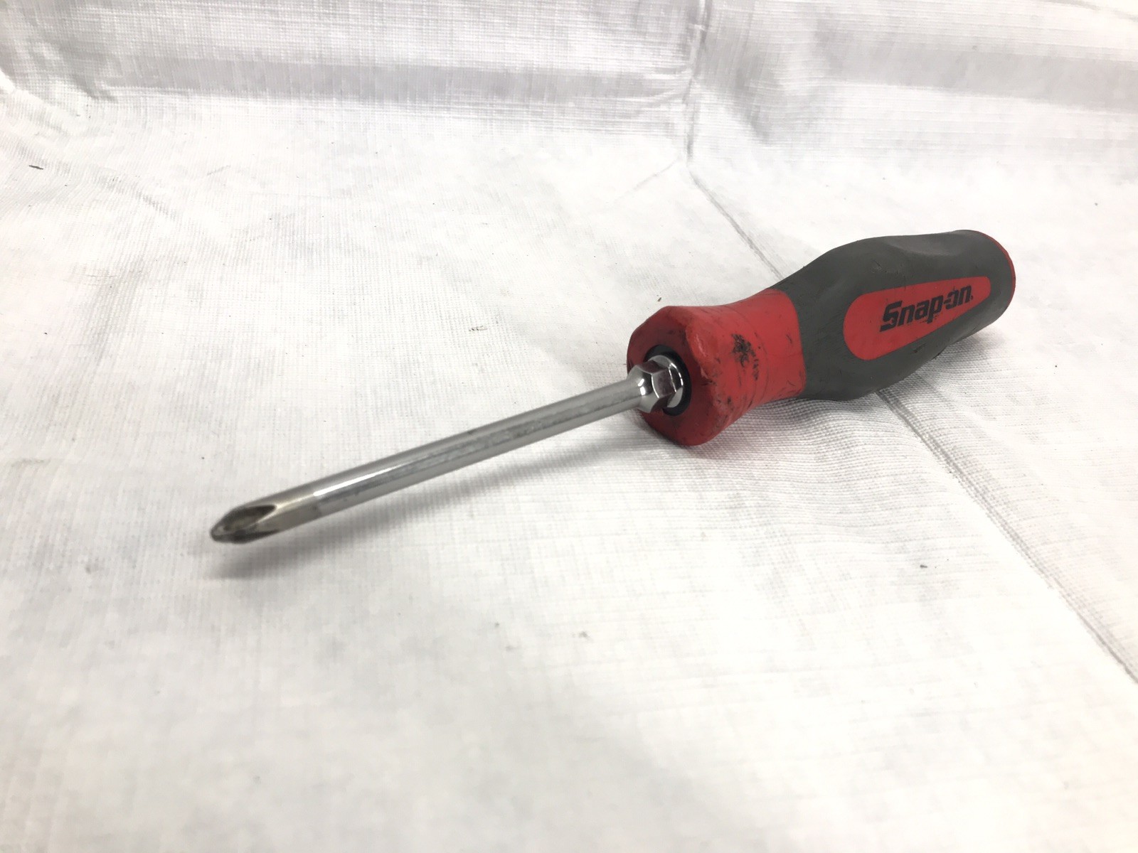 Snap On Tools SHDZ42 Pozidriv #2 Red & Gray Hard Grip Screwdriver USA