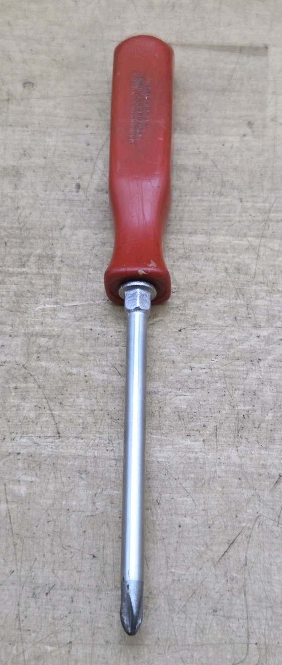 Vintage Snap On SSDZ42 – #2 Pozidrive Red Hard Handle Standard Screwdriver