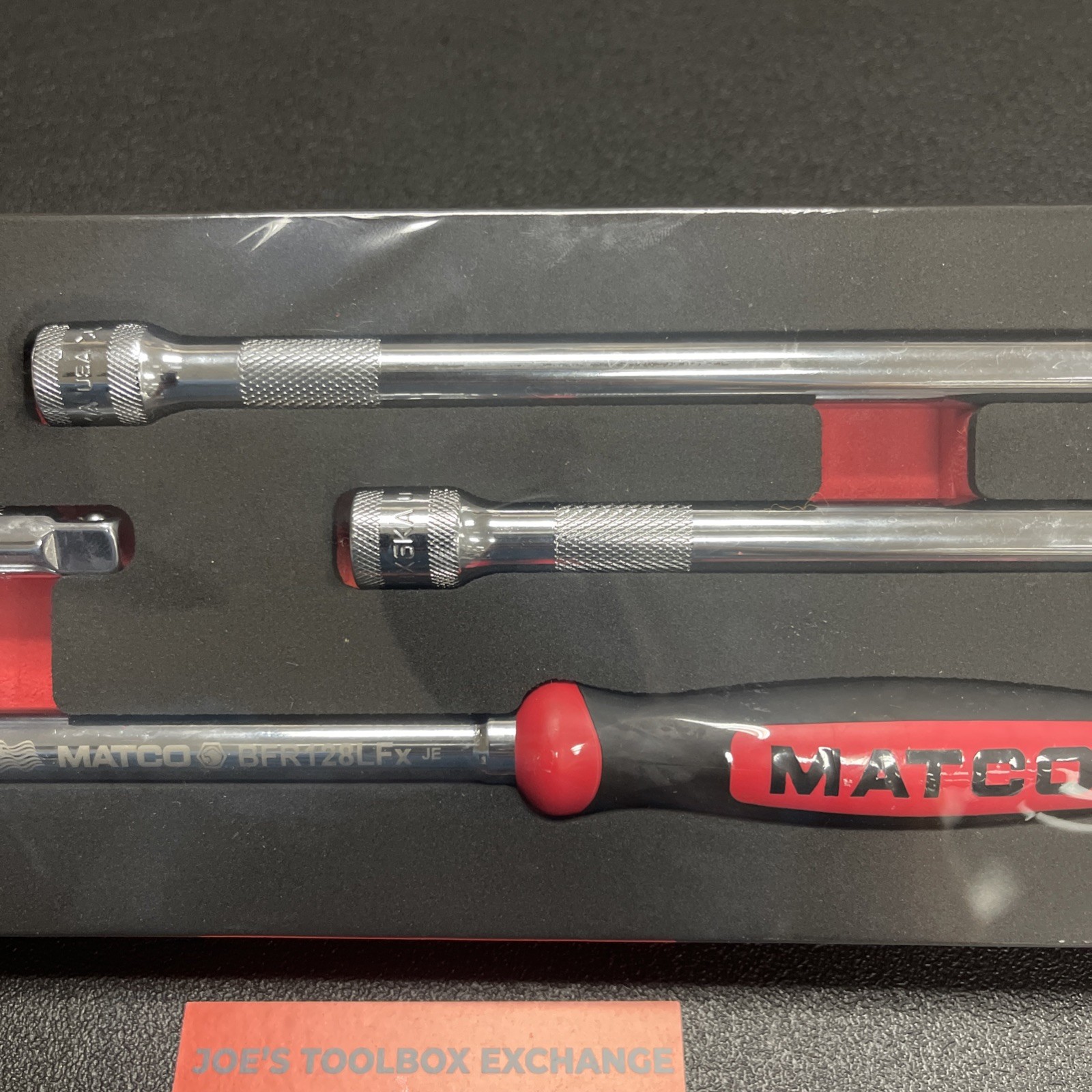 Matco Tools 3/8″ Drive Locking Flex Ratchet + Extensions Foam Set Red BFR128SETR