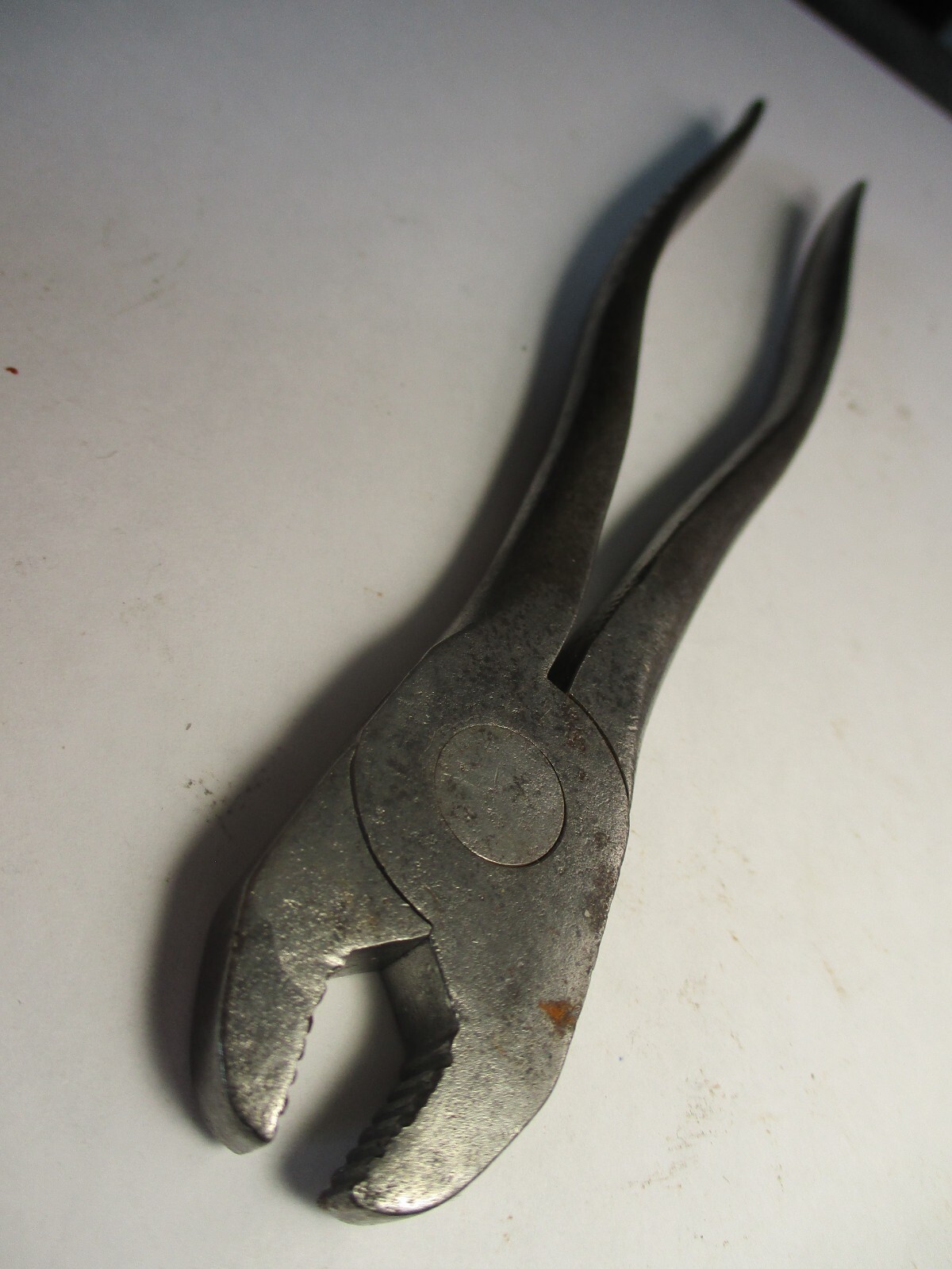 Vacuum Grip +1 Mark inside handle 7″ Long Pliers RARE Design
