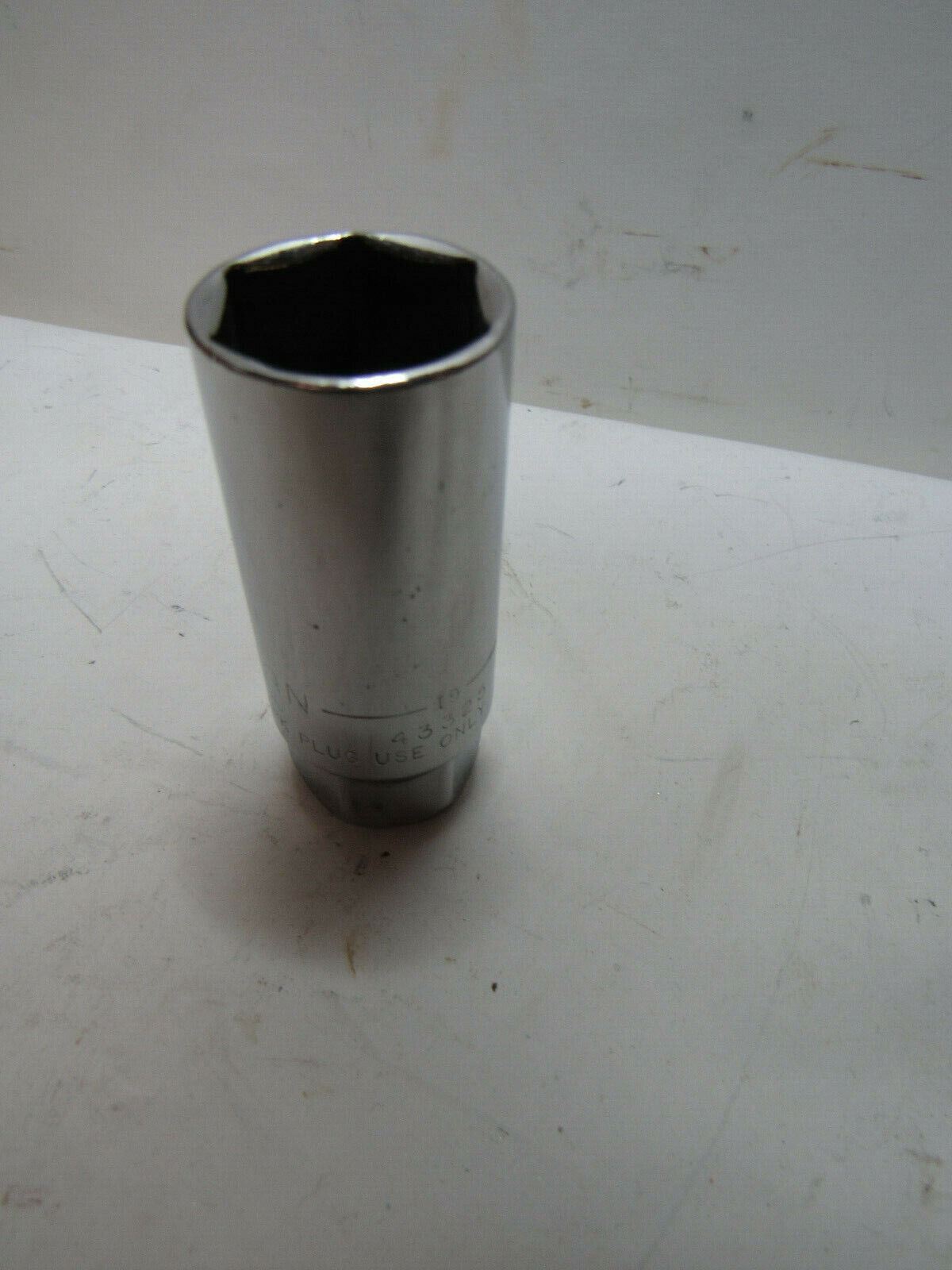 Craftsman USA 3/8 Drive 13/16 Spark Plug Socket 6 Point G1 43325 b162