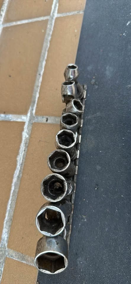 SNAP ON 106TMUS 1/4″ DRIVE 6 PT 6 PC SAE UNIVERSAL SWIVEL SOCKET SET UNDERLINE