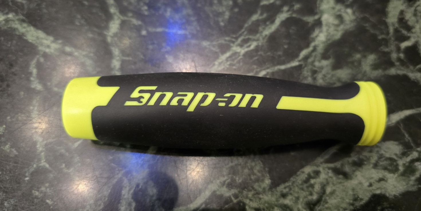 Snap-On Tools Hi Viz Yellow New style soft grip ratchet handle 3/8″ Drive