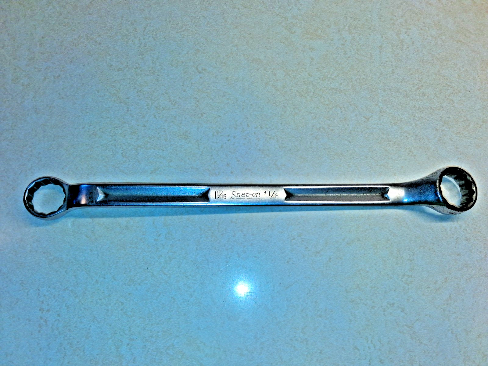 Snap-on XV-3436, 1950’s Issue «S» – 1-1/16″ x 1-1/8″ Box End Wrench, (15″ Long)