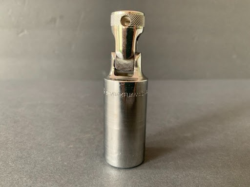 Snap-on 3/8″ Drive 13/16″ Magnetic Swivel Spark Plug Socket S9704KFUAMAG READ