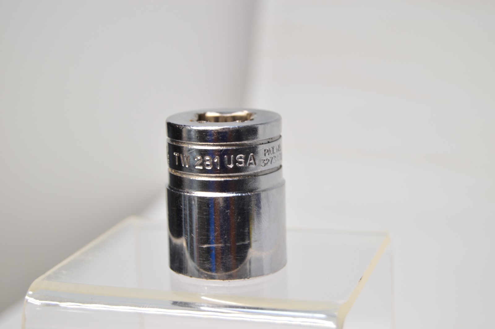 Snap On Tools TW-281 1/2″ Drive 7/8″ 6 Point Socket