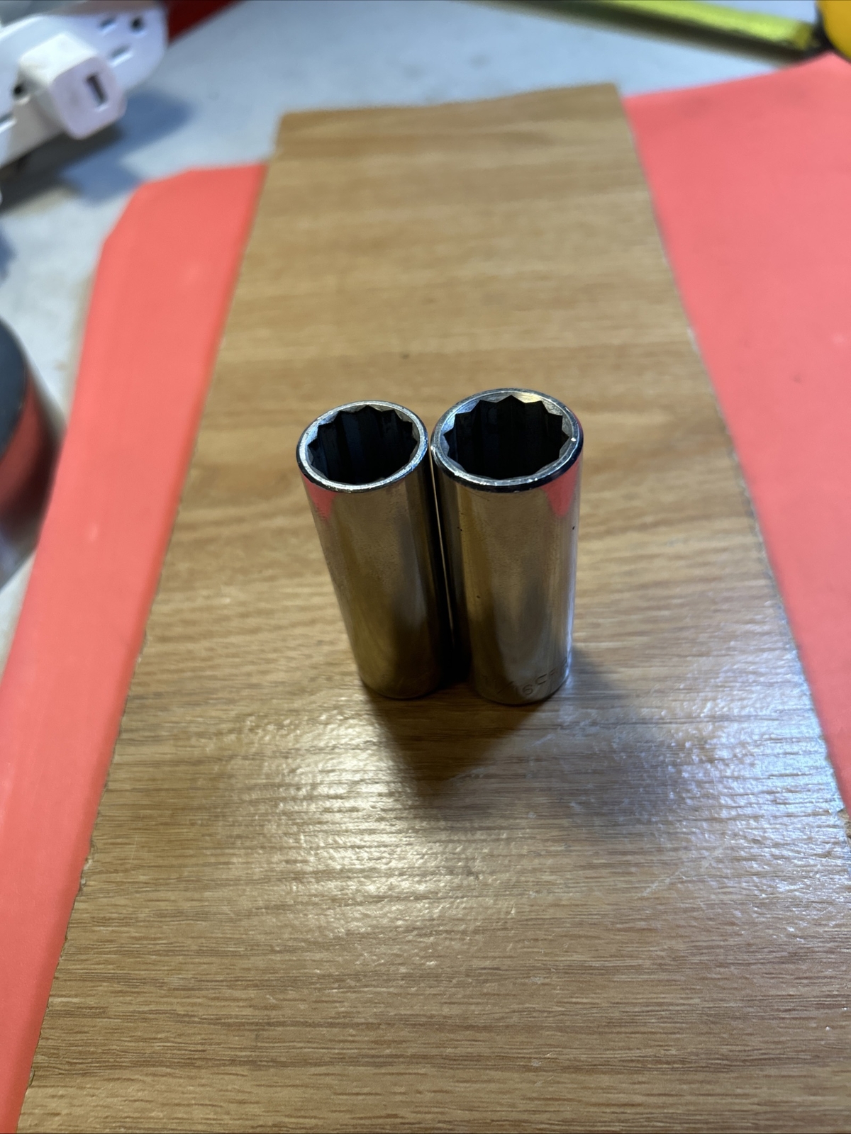 CRAFTSMAN – Lot Of 2 Deep Sockets,3/8” Drive,12pt (11/16” & 5/8”) -EE- Series
