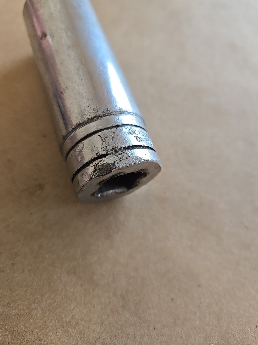 Snap On 1/2″ Drive 7/8″ 6PT SAE Deep Chrome Socket Worn TS281