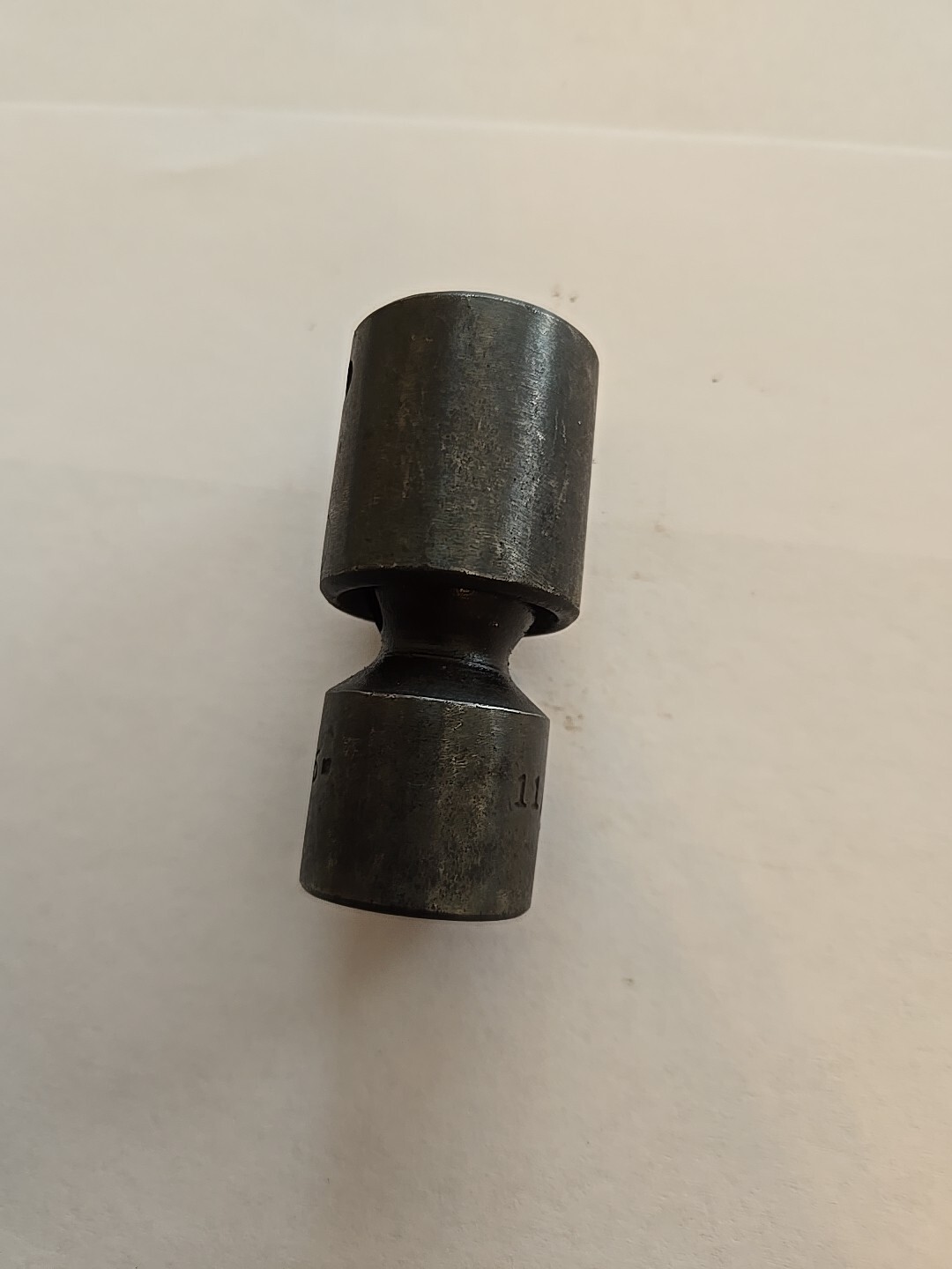 Mac Tools 1/2″ Drive 11/16″ 6PT Impact Swivel Socket VUP226