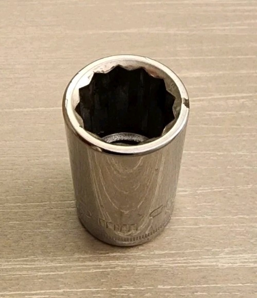 Craftsman 15mm Socket 12 Point 1/2″ Drive V 44236 (Bottom Knurl)