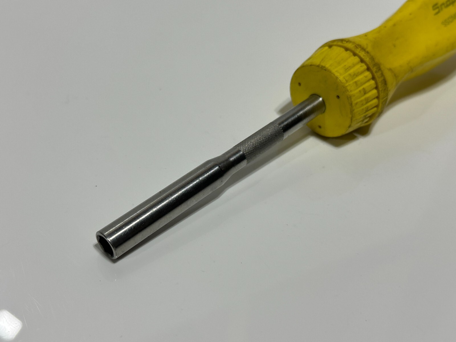 Snap On USA Ratcheting Screwdriver Classic Yellow Hard Plastic Handle SSDMR4