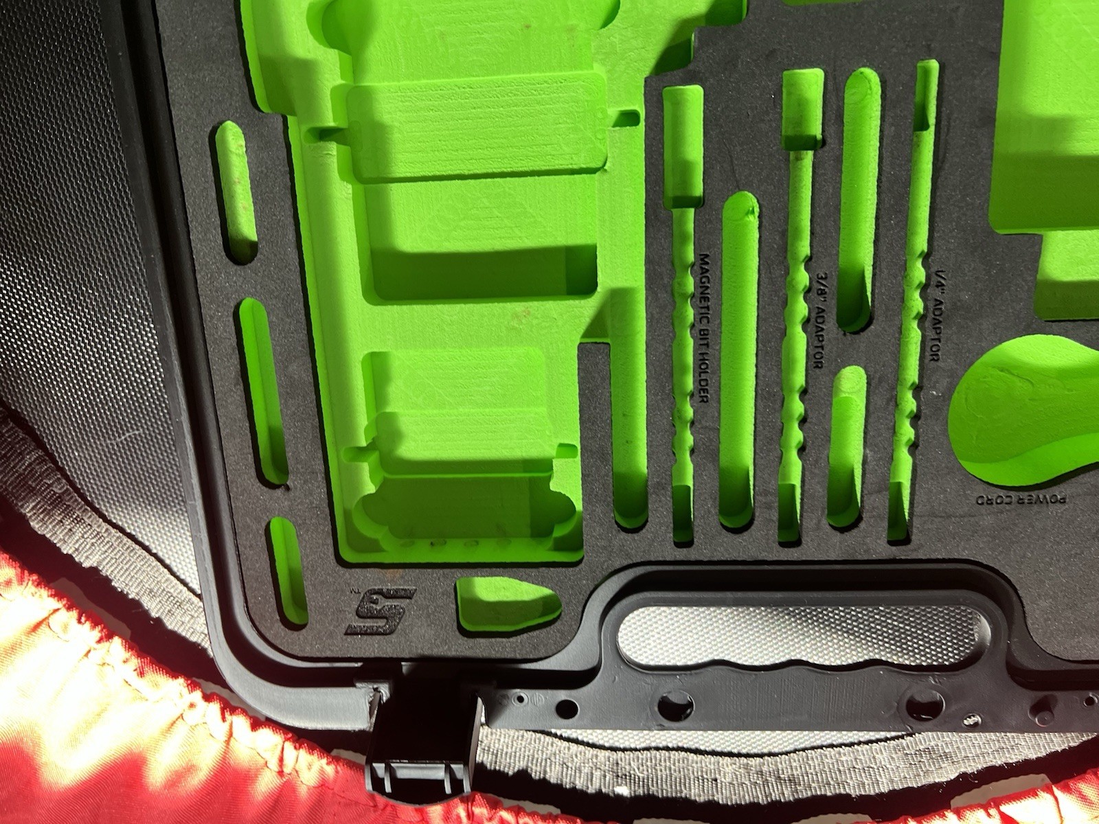 Snap-on PB202B bit driver and bit Organizer Plastic Black Green foam.