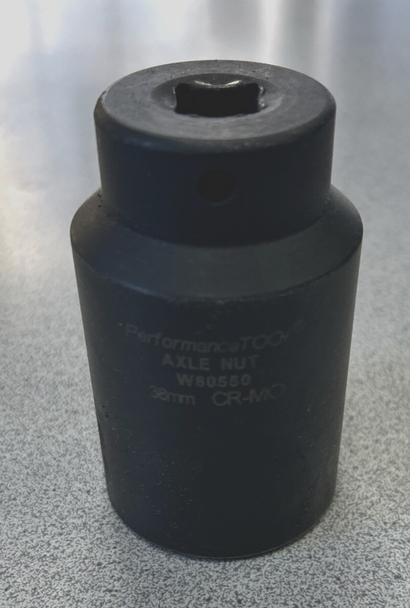 Performance Tools Axle Nut Socket 1/2 Drive 38MM 6PT CR-MO Pneumatic