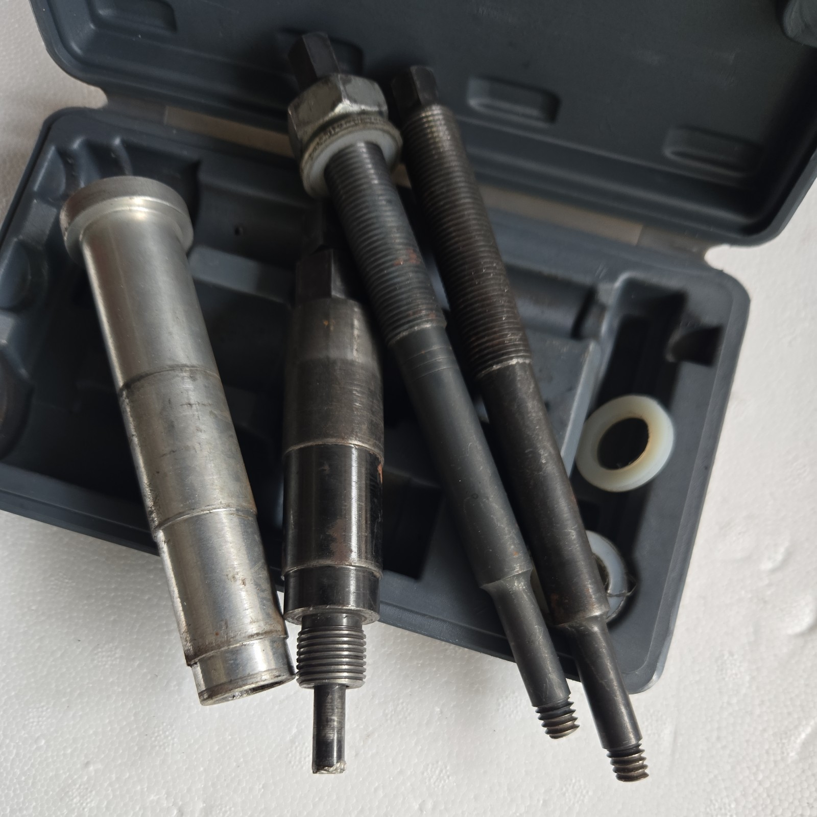 Lisle 65600 Ford 3 Valve Broken Spark Plug Remover Tool Kit Triton 4.6L 5.4L