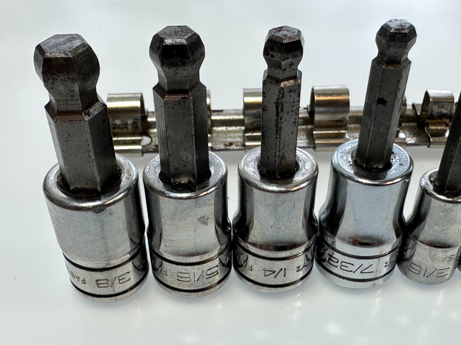 🇺🇸 Snap-on Tools USA 208EFTABY SAE 1/8″ – 3/8″ Ball-End Hex Socket Driver Set