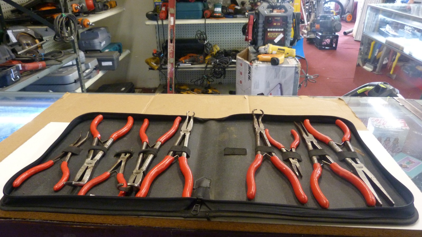 Mac Tools 9Pc Combination Pliers Set WITH CASE.