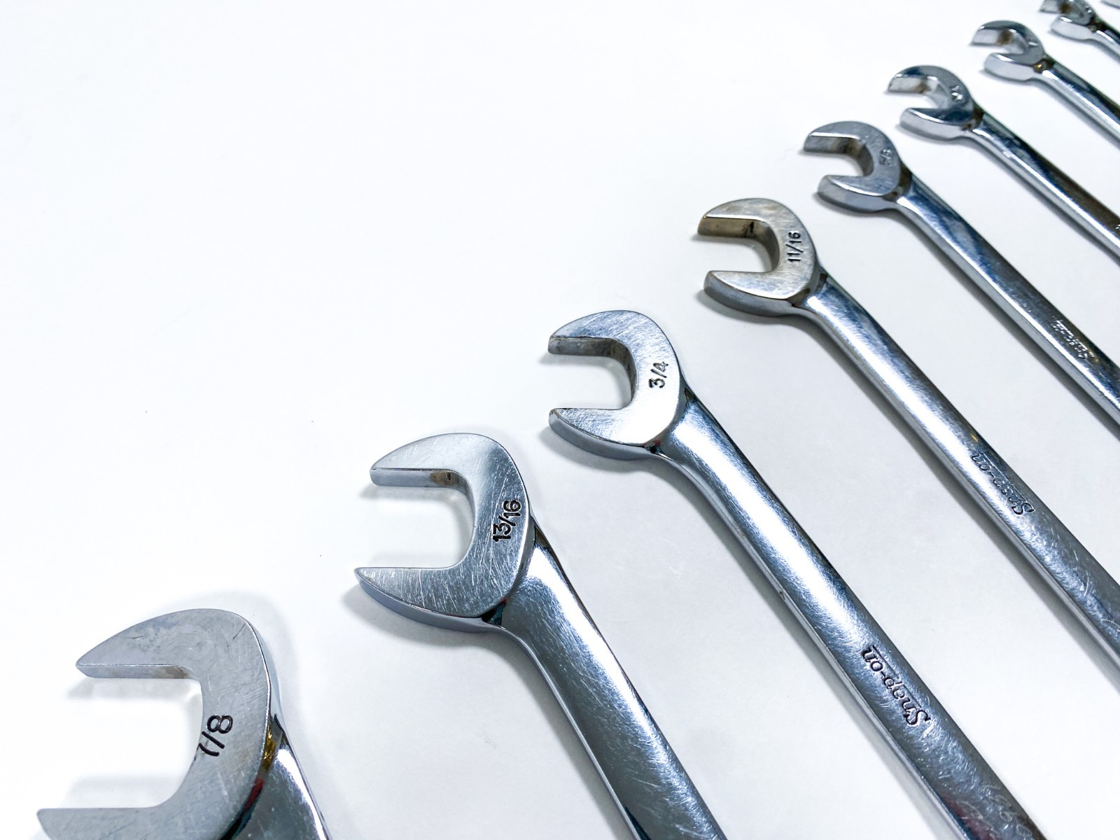 SNAP ON TOOLS USA 13-PIECE SAE 4 Way Open End Angle Wrench Set 3/8″ – 1-1/8″
