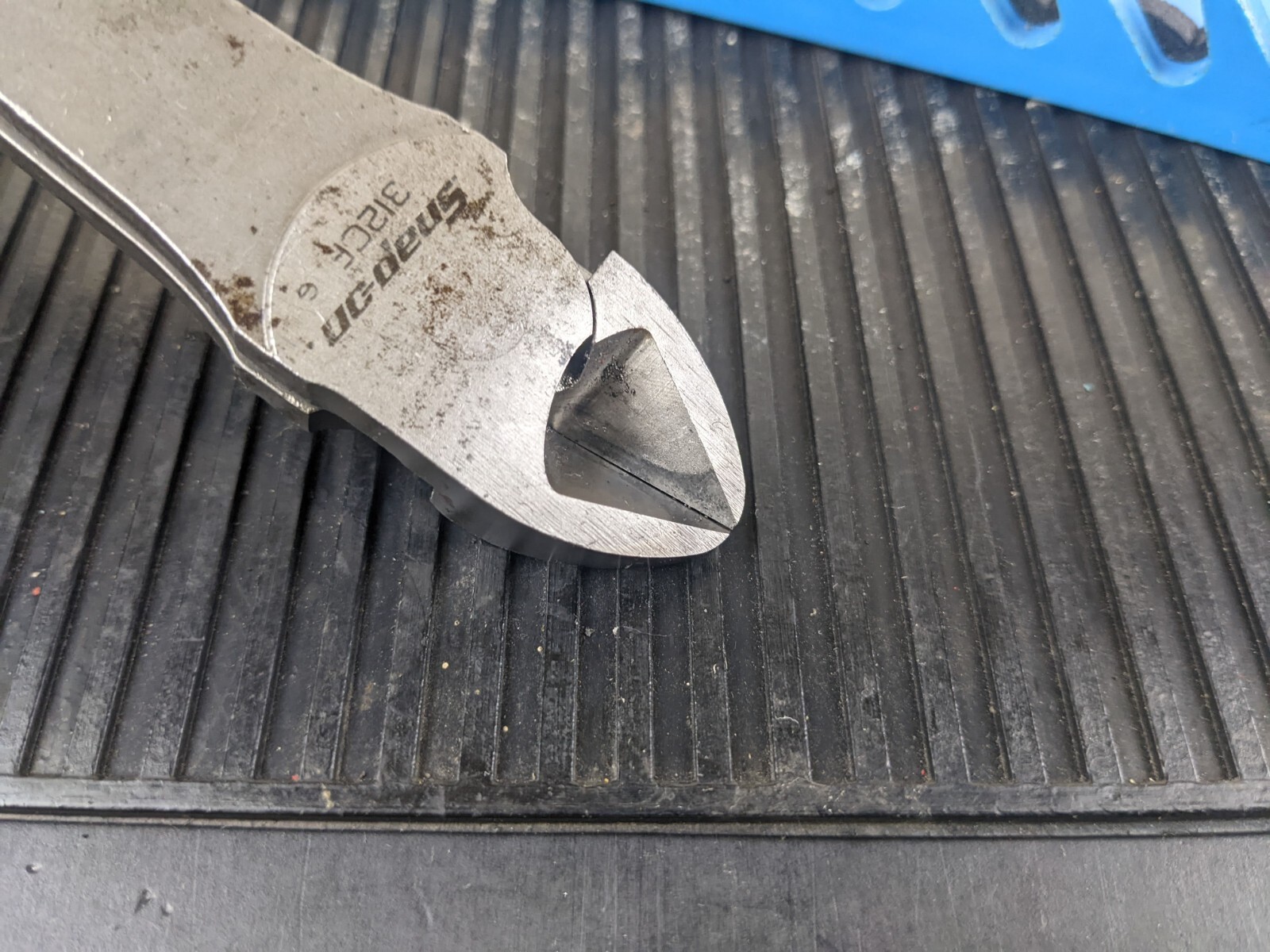 #at885 Snap On 312CF GREEN – 11″ Heavy Duty Diagonal Cutters