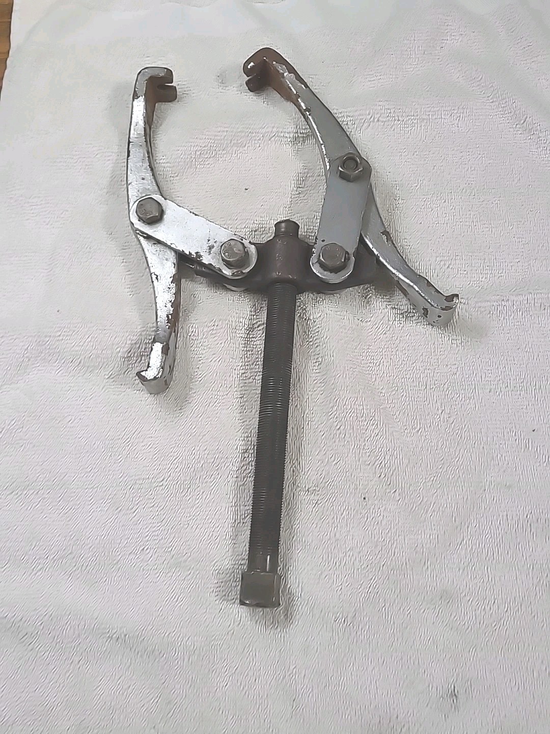 New Britain Tools P-140-D Vintage 2-Jaw Gear Puller Remover Reversible Tool USA