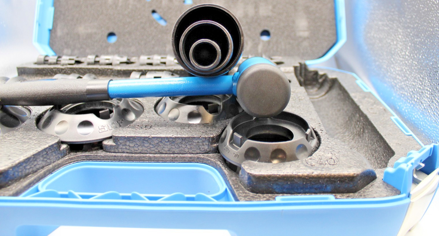 SKF TMFT36 Bearing Fitting Tool Kit, 36 Impact Rings, 3 Impact Sleeves