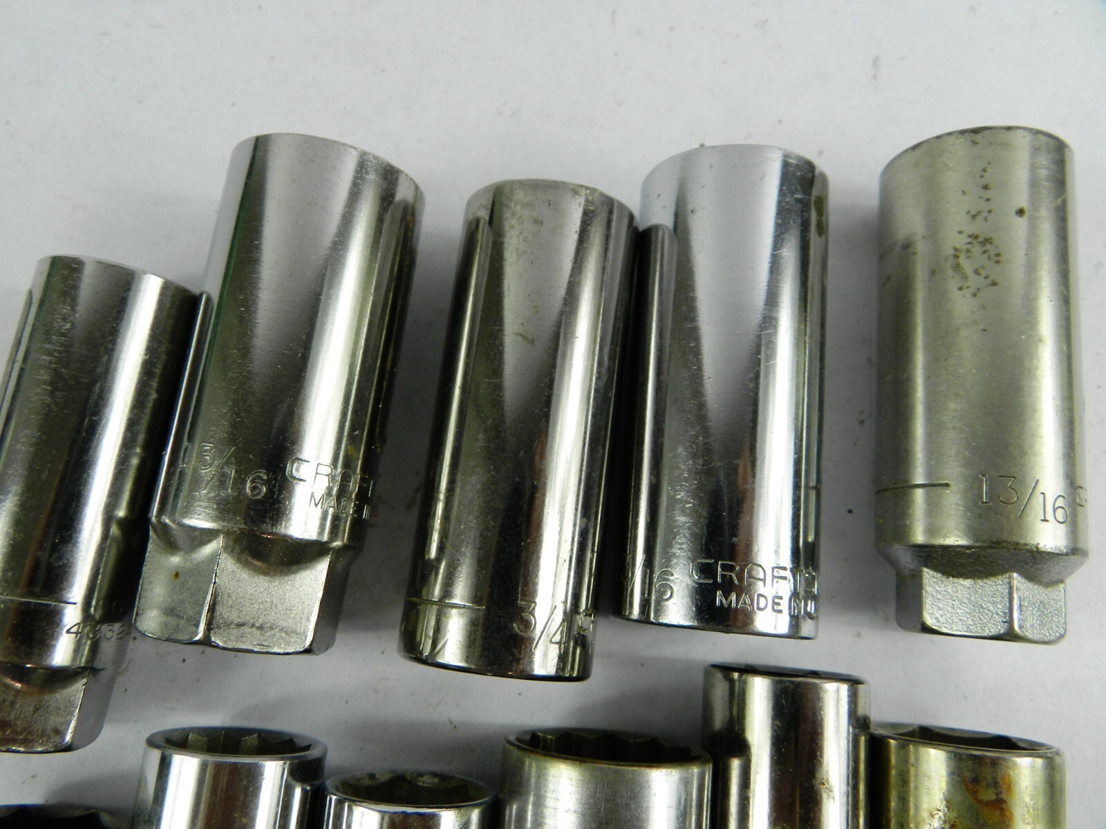 Lot (18) CRAFTSMAN 3/8 in Drive 13/16 – 3/8 in Standard Deep Well Sockets C323
