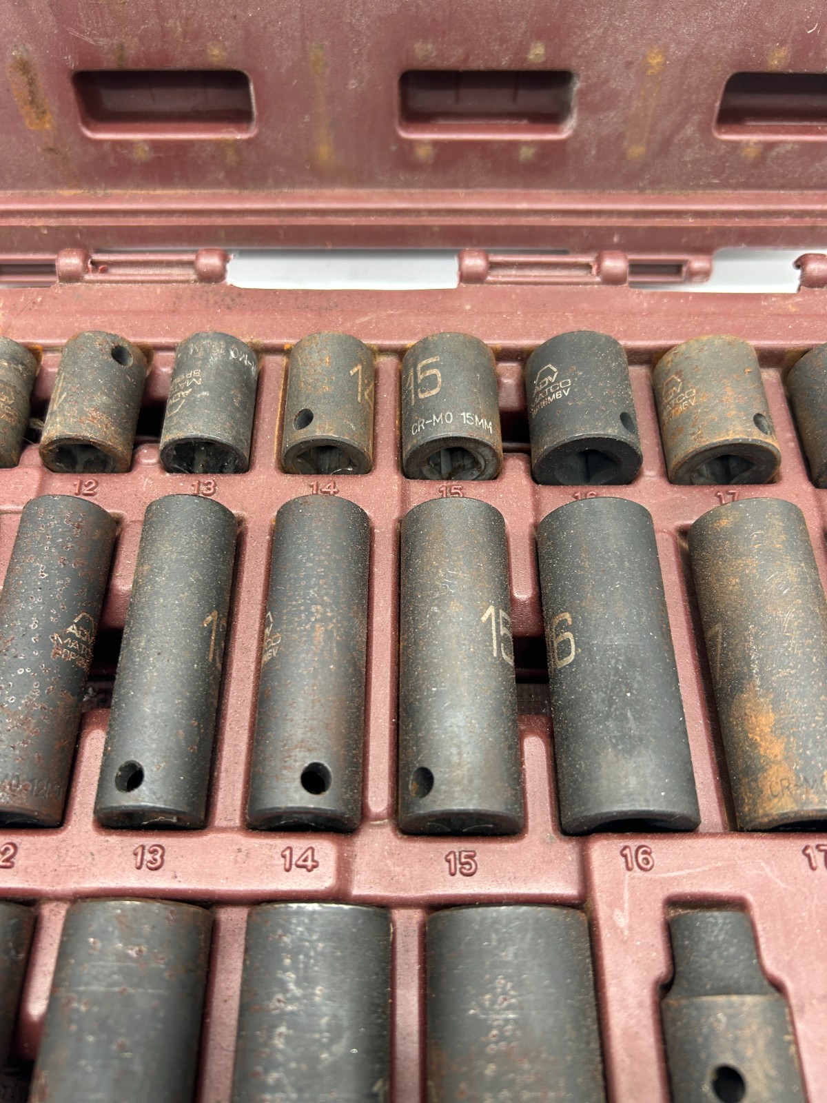 Matco Tools SBP426V 3/8″ Drive 42-Piece SAE & Metric 6pt Impact Socket Set