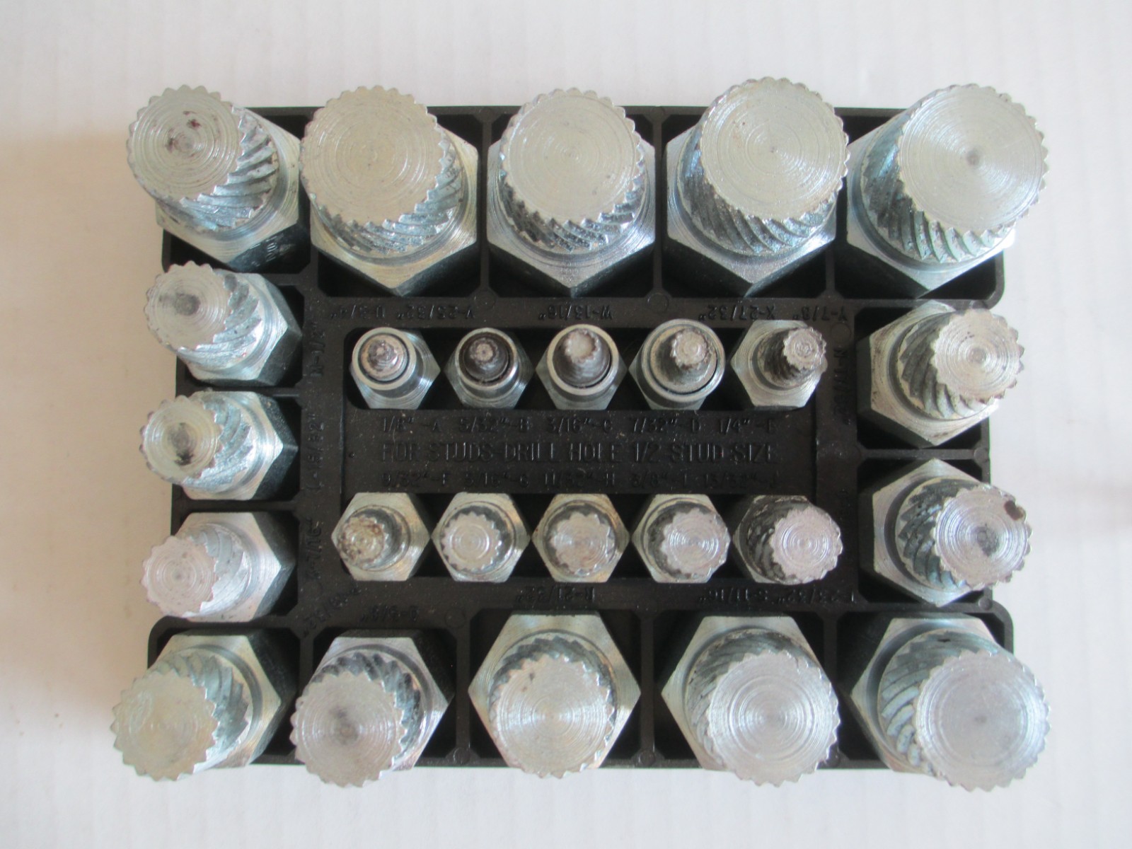 Nice Blue-point REX-25 25 Piece Spline Bolt Stud Extractors 1/8 to 7/8″ A18