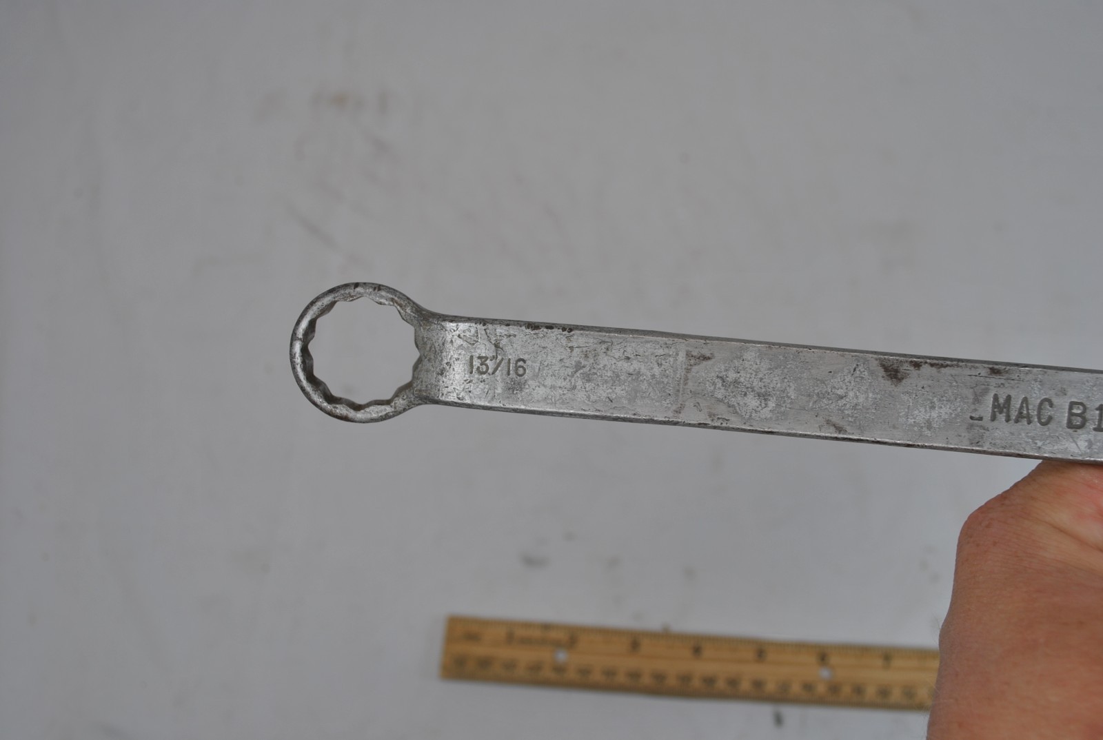 Mac Tools Sabina Vintage 13.5″ Long 13/16″-1″ 12PT SAE Box Wrench B101