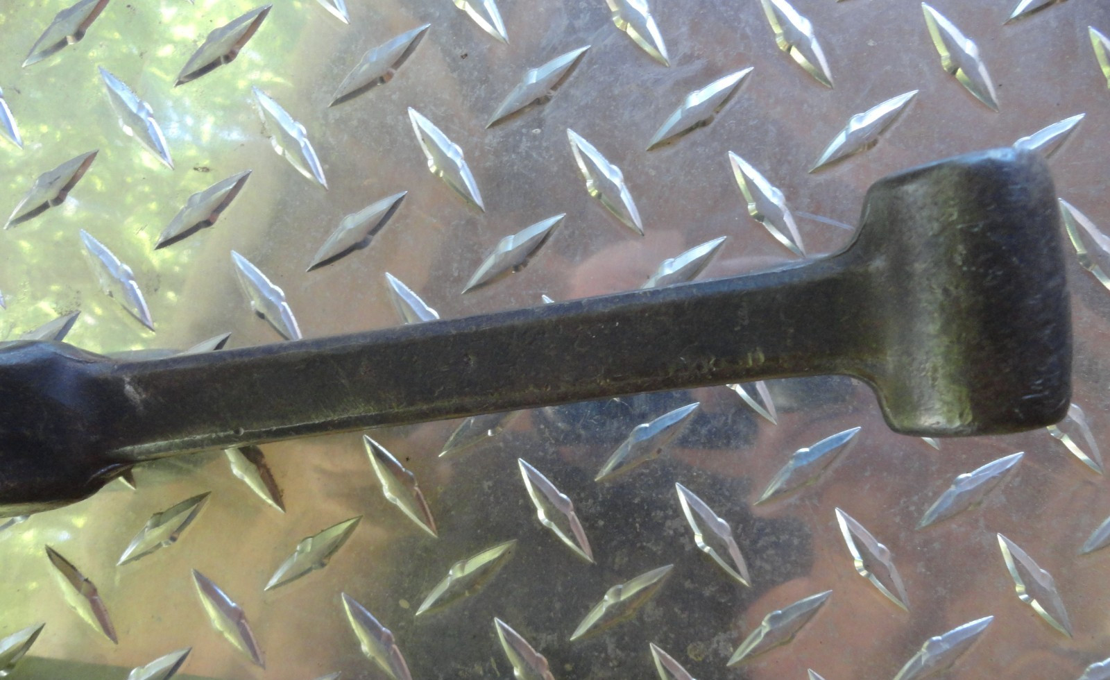 BODY REPAIR HAMMER USED 16″ HANDLE 8 1/4″ LONG REACH HEAD 1 1/2″ FACE FAST SHIP