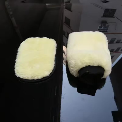 Absorbent Double Sided Car Wash Mitt Soft Texture for Safe Cleaning
