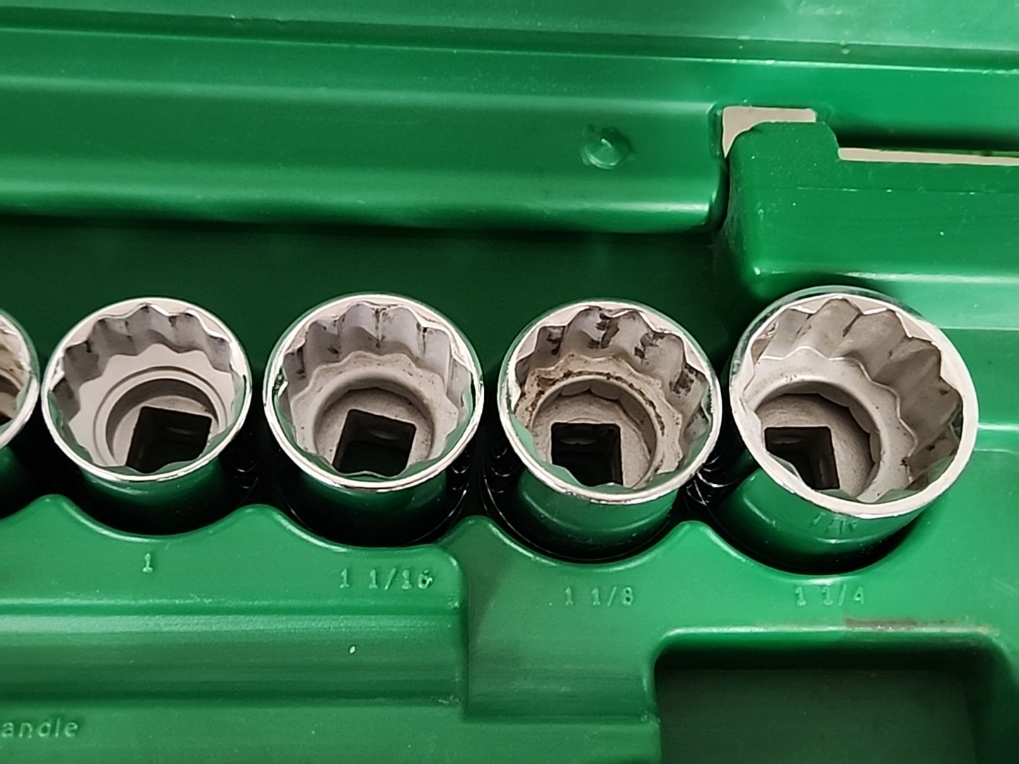 SK Tools 4116 17 Piece 1/2″ Drive Shallow Socket Set w/Ratchet S-K 7/16 to 1-1/4