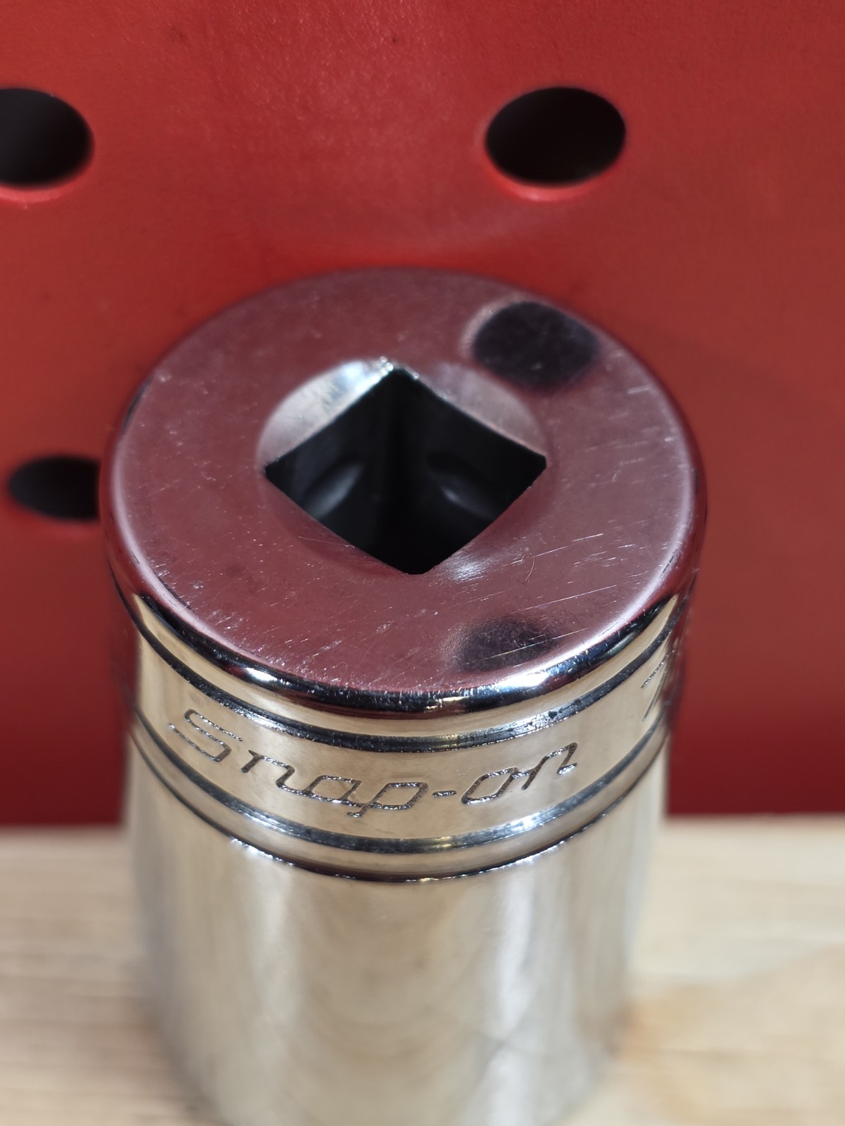 Snap-on Tools FSS281 7/8″ SAE 3/8″ Drive 6-Point Semi-Deep Chrome Socket USA