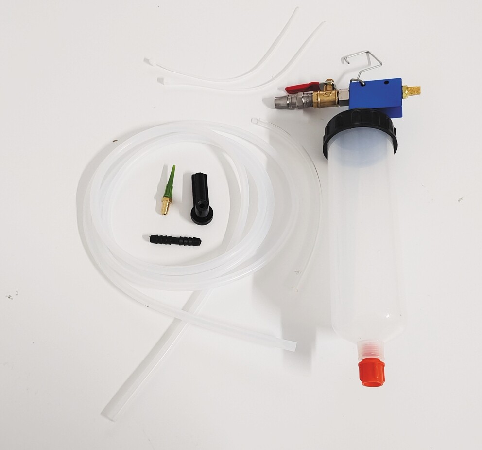 300ML Durable Car Auto Vacuum Brake Bleeder Tank Fluid Oil Change Pump Tool 1 PC