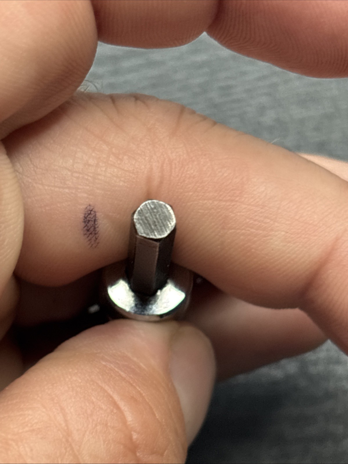 USED, MAC TOOLS » 3/16IN. » 1/4 IN. DR. HEX SOCKET, PART #MH6 , USA