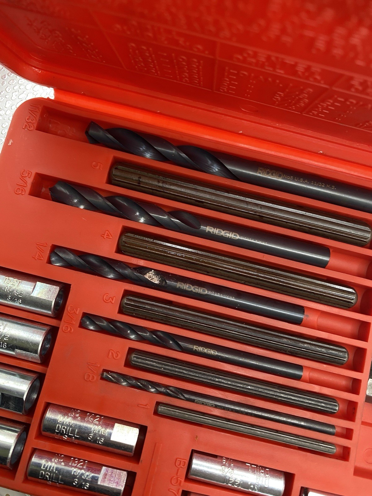 Vintage Blue Point Snap-On Screw Extractor Set No. E-1020 Complete in Case