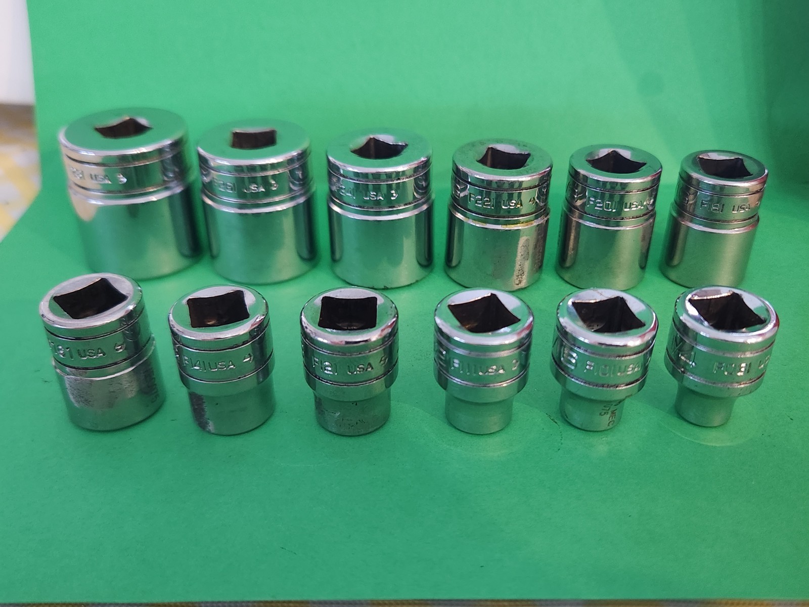 12pc. Snap On 211FY 3/8″ Dr. 12 Pt. Shallow SAE Socket Set 1/4″-7/8″