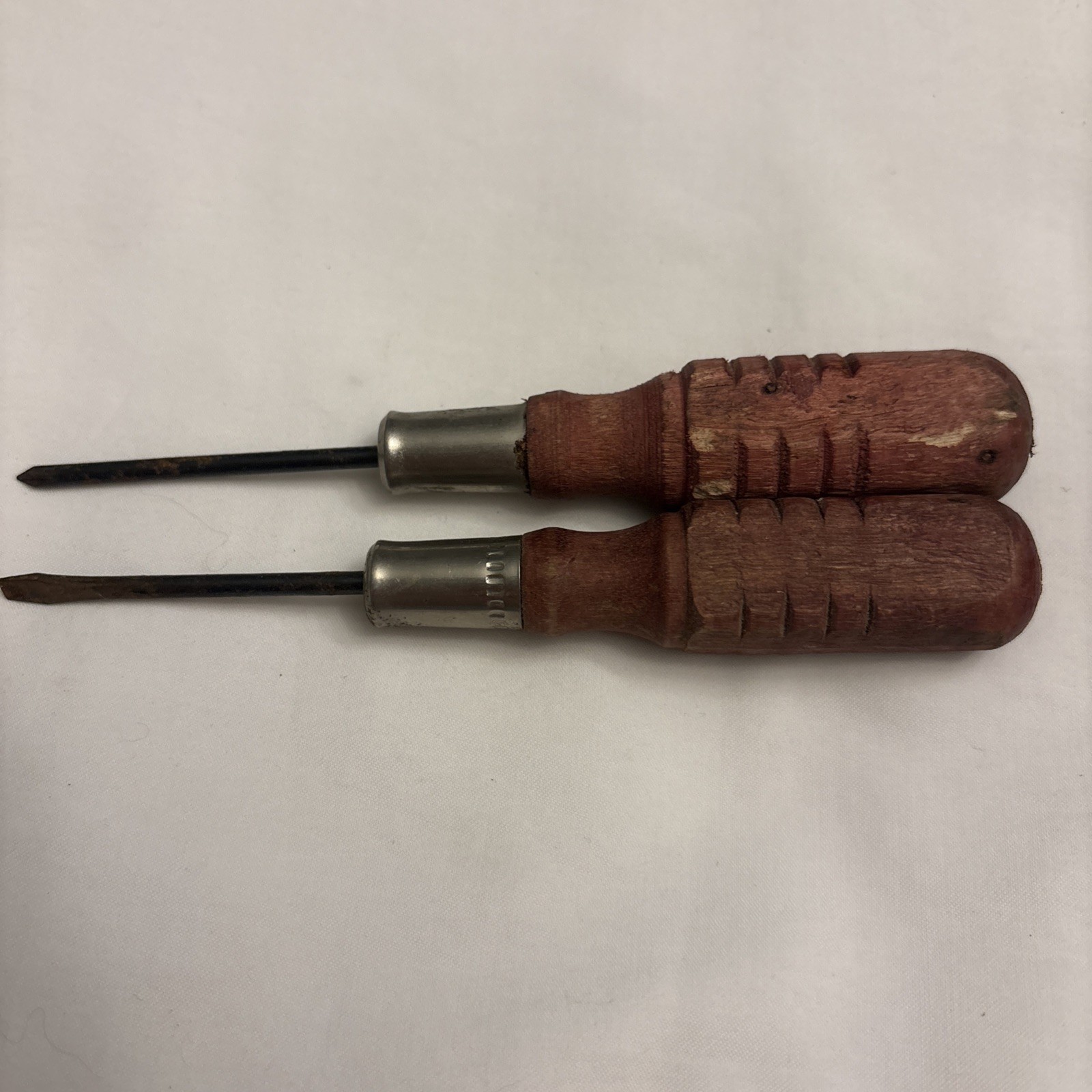 Vintage Screwdriver 2 Pc Flat Slotted & Phillips Wood Handle 5”