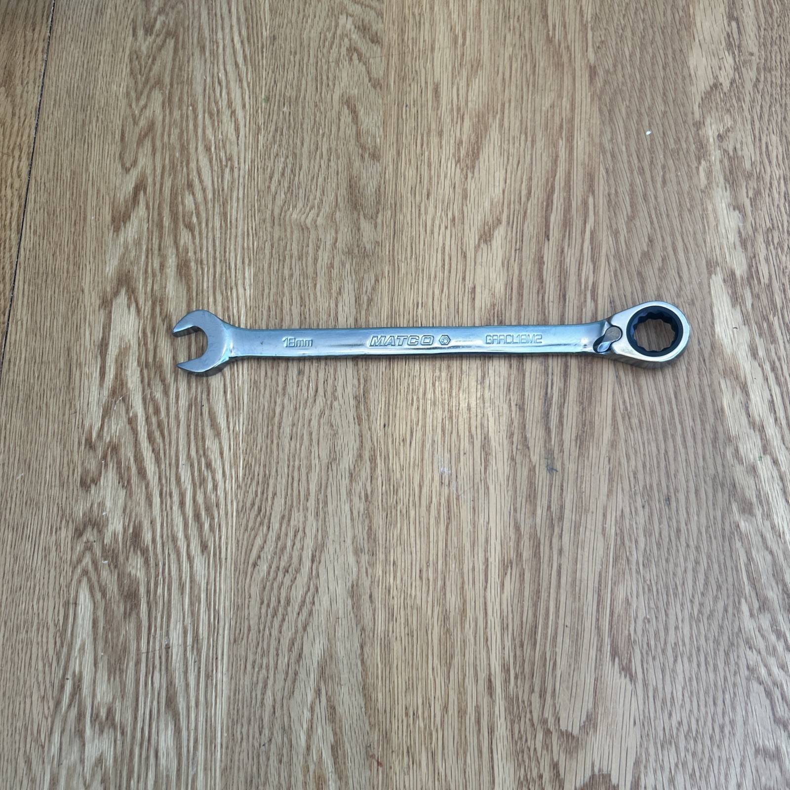 MATCO TOOLS – 18mm Reversible Ratcheting Combination Wrench,12pt, GRCL18M2