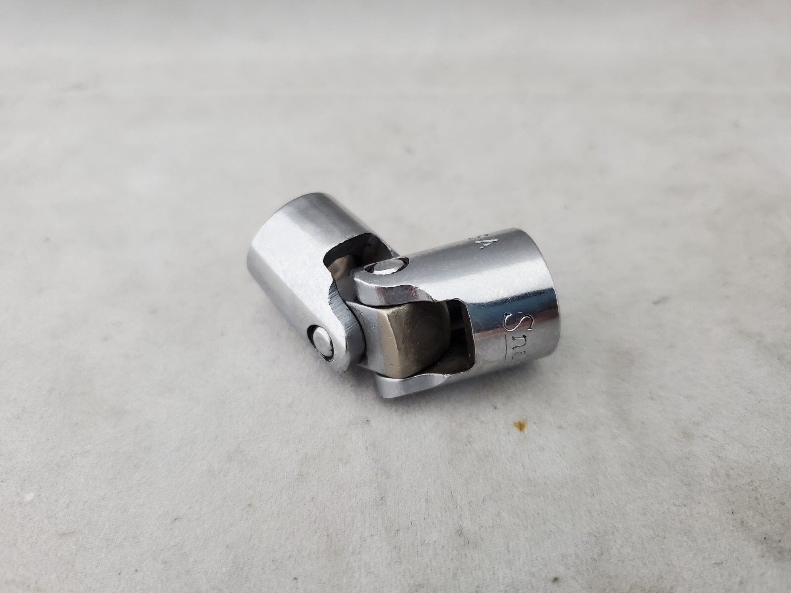Snap On FVU14, 7/16″ Universal Swivel Socket, 3/8″ Dr 12 Pt