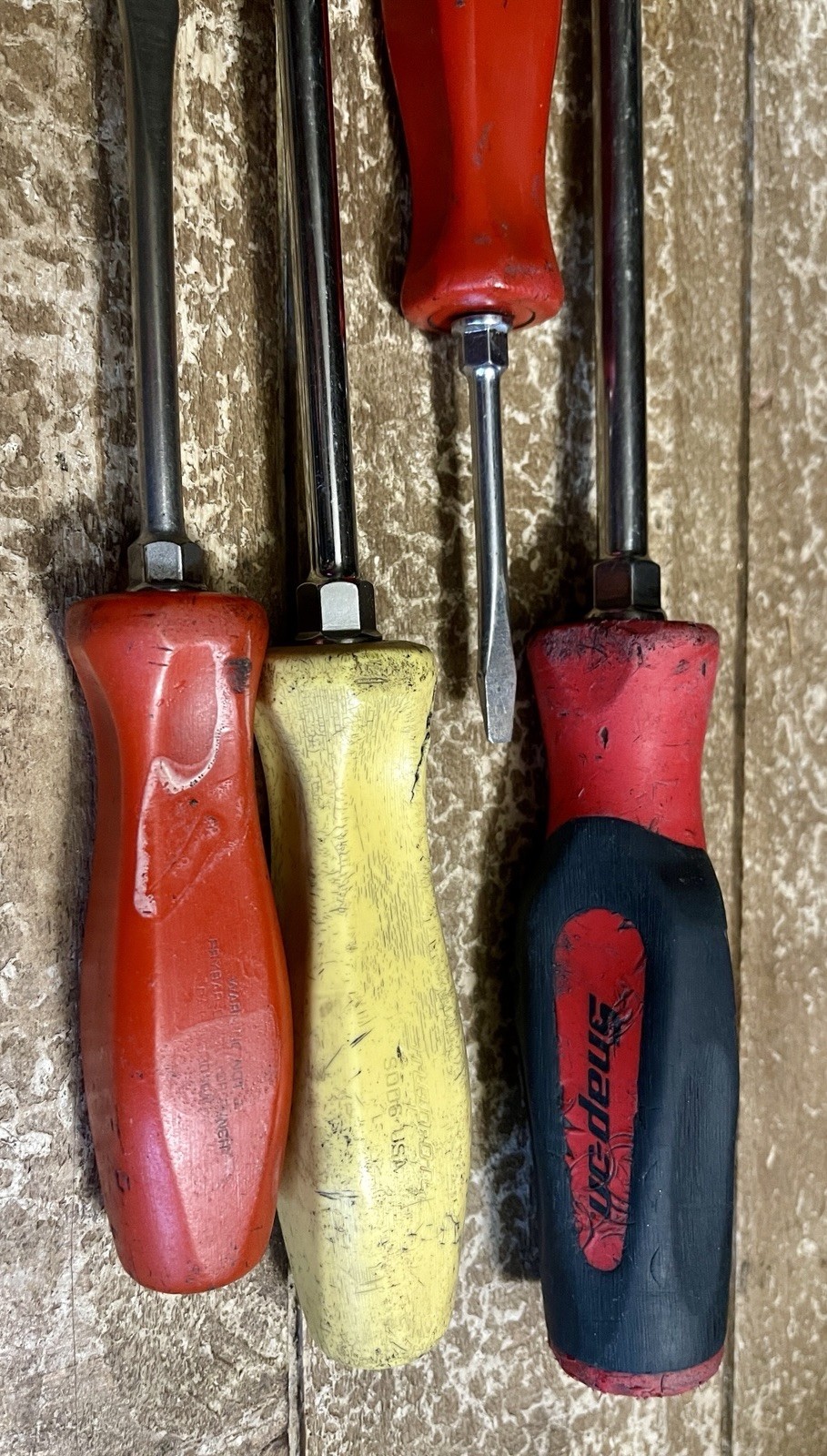 4 Snap On Flat Head Screwdrivers Red Yellow and Black USA Made