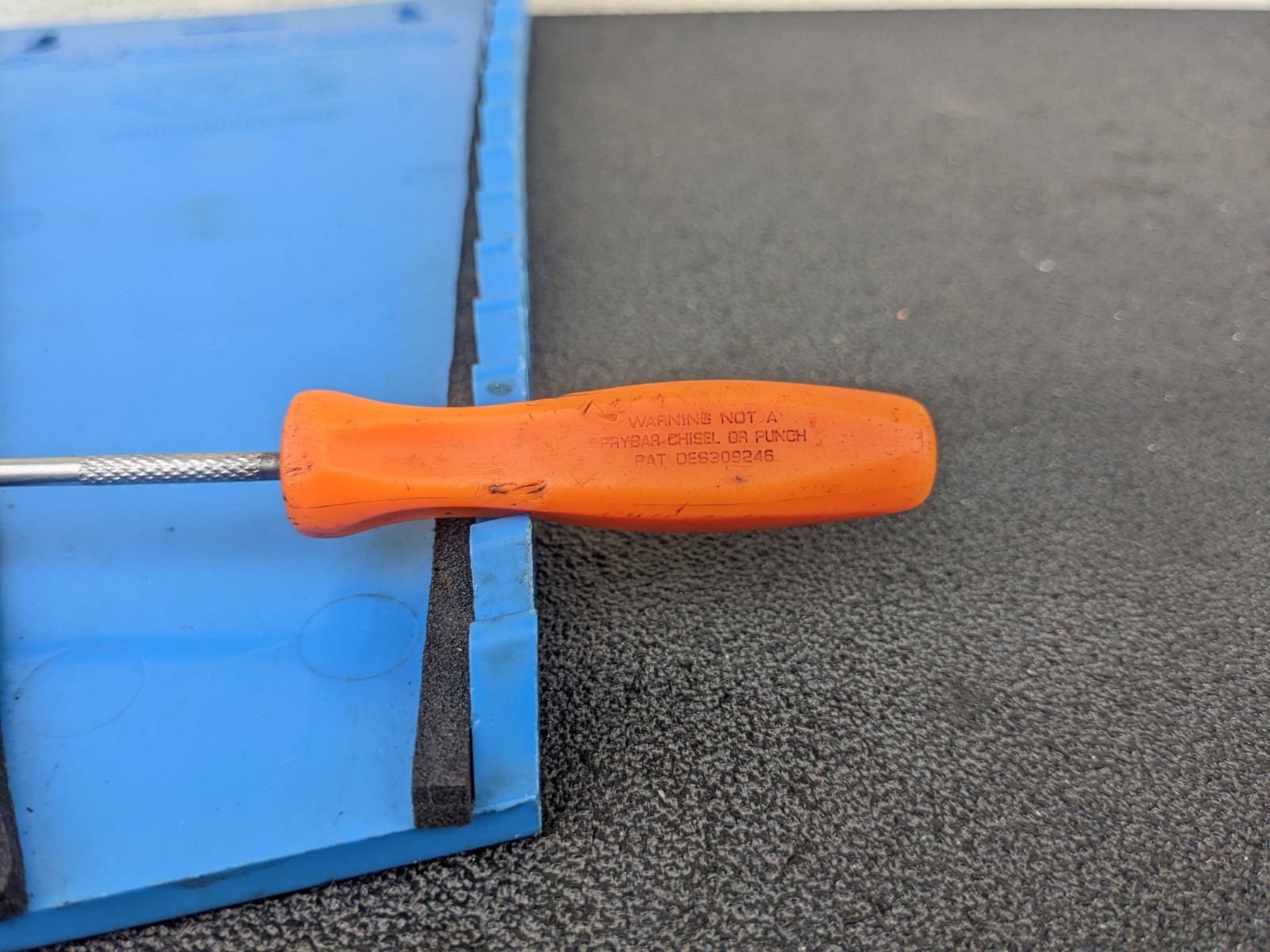 #bm486 Snap-on Tools Orange 1/8″ MINI Hard Grip Flat Head Screwdriver SDD304