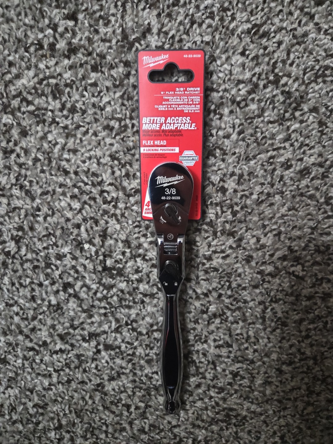 Milwaukee 48-22-9039 Flex Head Ratchet 3/8″ Drive, 9″ Length